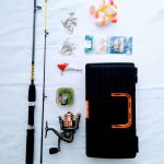 KIT PESCA - N°5 - 1 Vara Maruri 2 Parts 1,35m + 1 Molinete  3 Rol 2000 +  Acessório