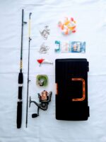 KIT PESCA - N°5 - 1 Vara Maruri 2 Parts 1,35m + 1 Molinete  3 Rol 2000 +  Acessório